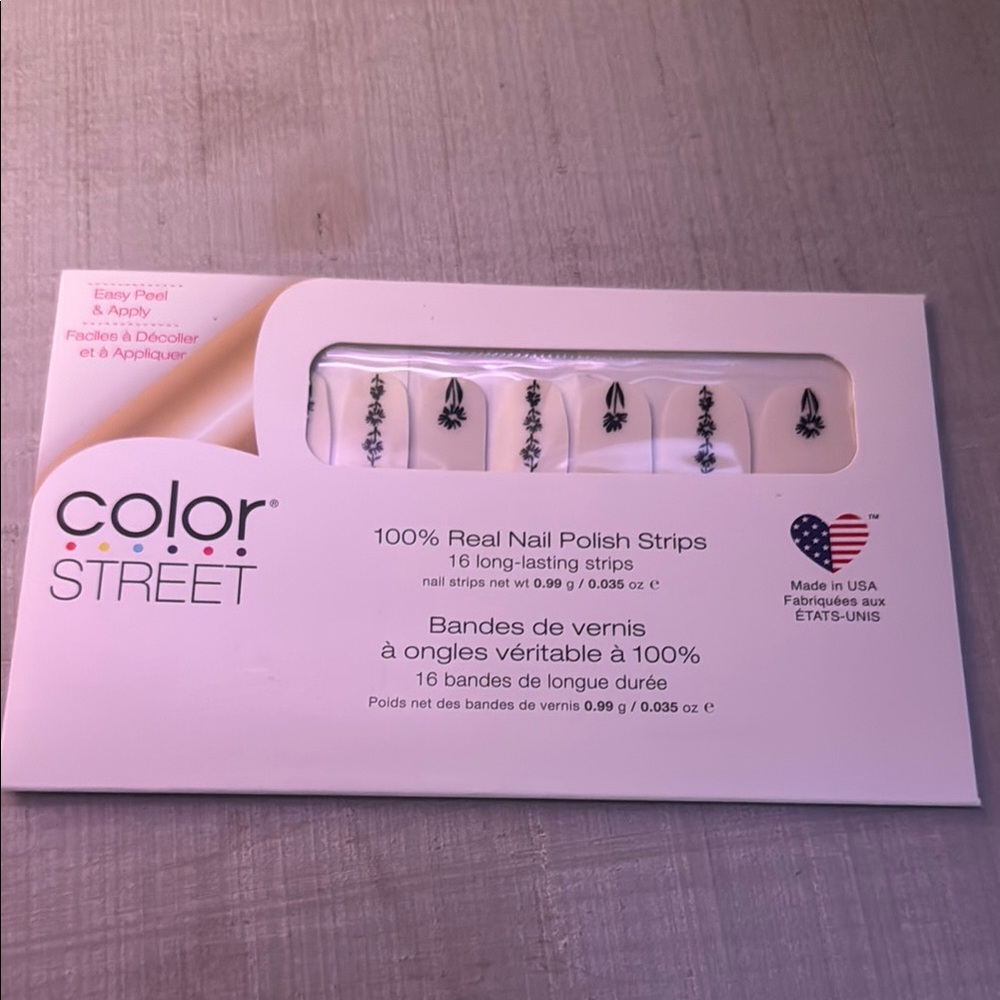 Color Street Made My Daisy Nail Strips